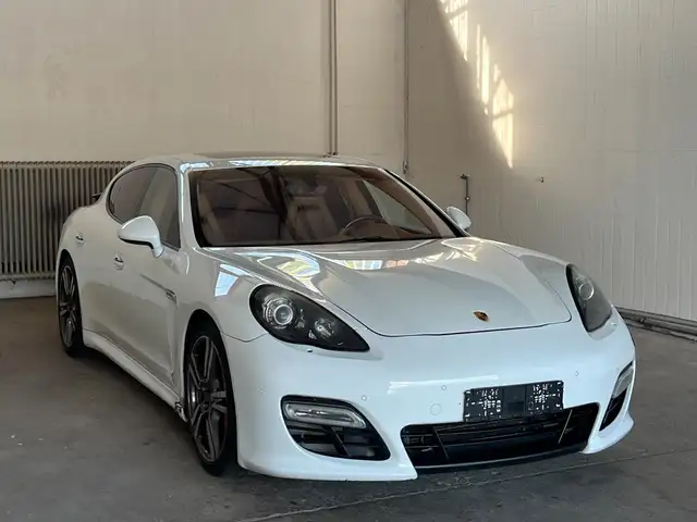 Porsche Panamera GTS*KAMERA*ALCANTARA*BOSE*4-ZONEN*