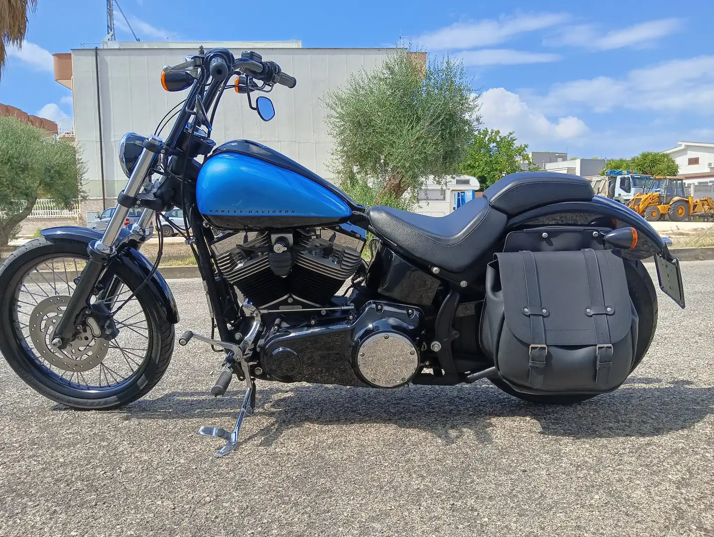 Harley-Davidson Softail BLACKLINE - 2