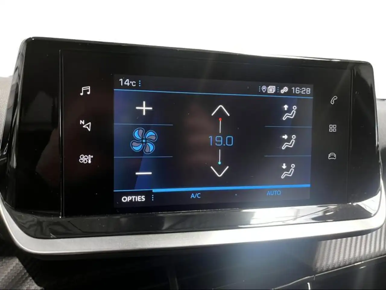 Peugeot 2008 Style 28