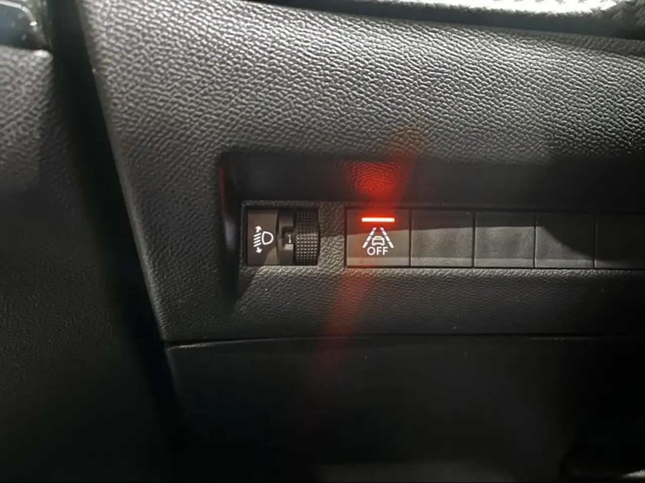 Peugeot 2008 Style 23