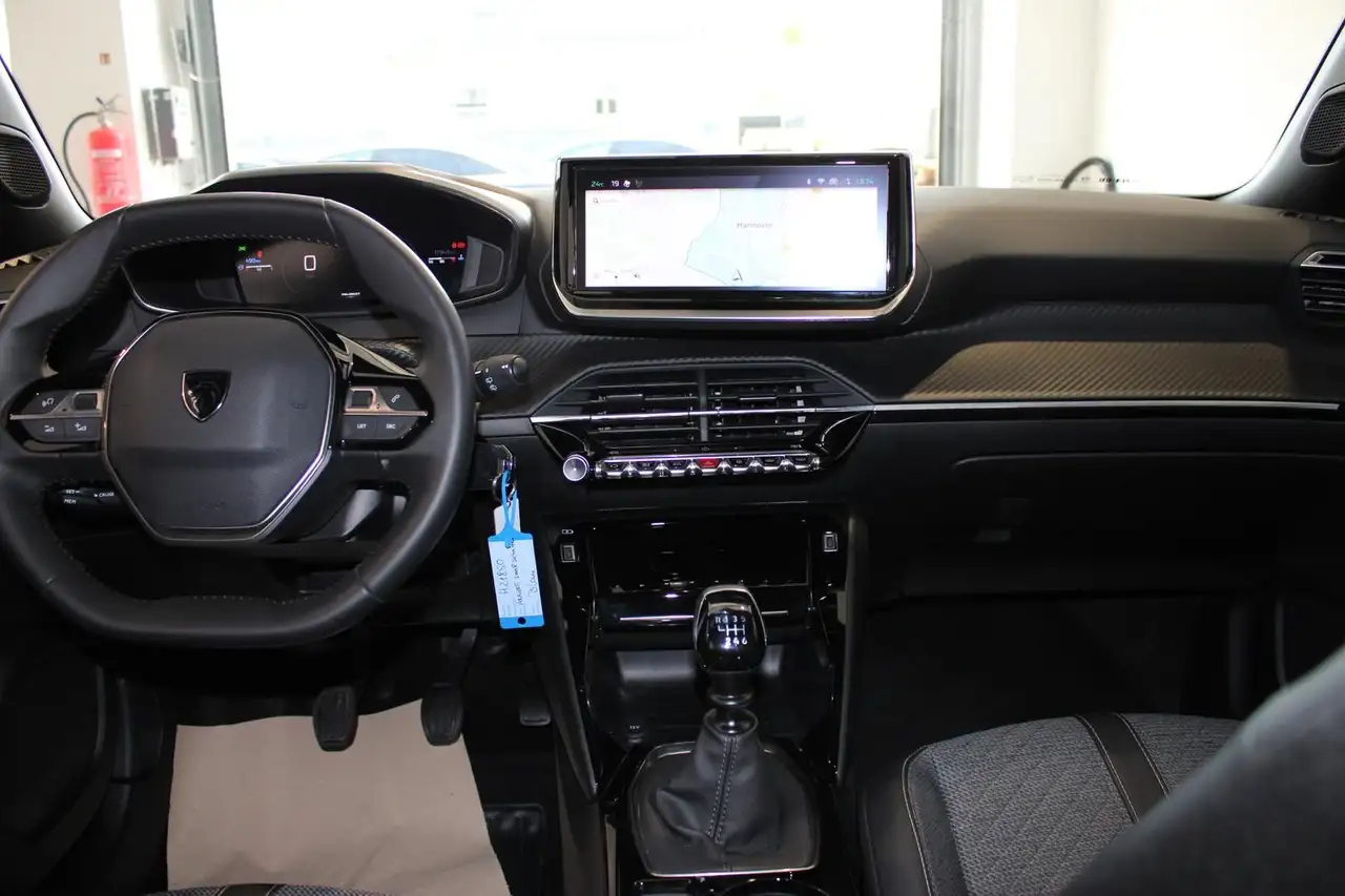 Peugeot 2008 1.2 PT Allure Navi,Kamera,DAB,Digital Cockp 7