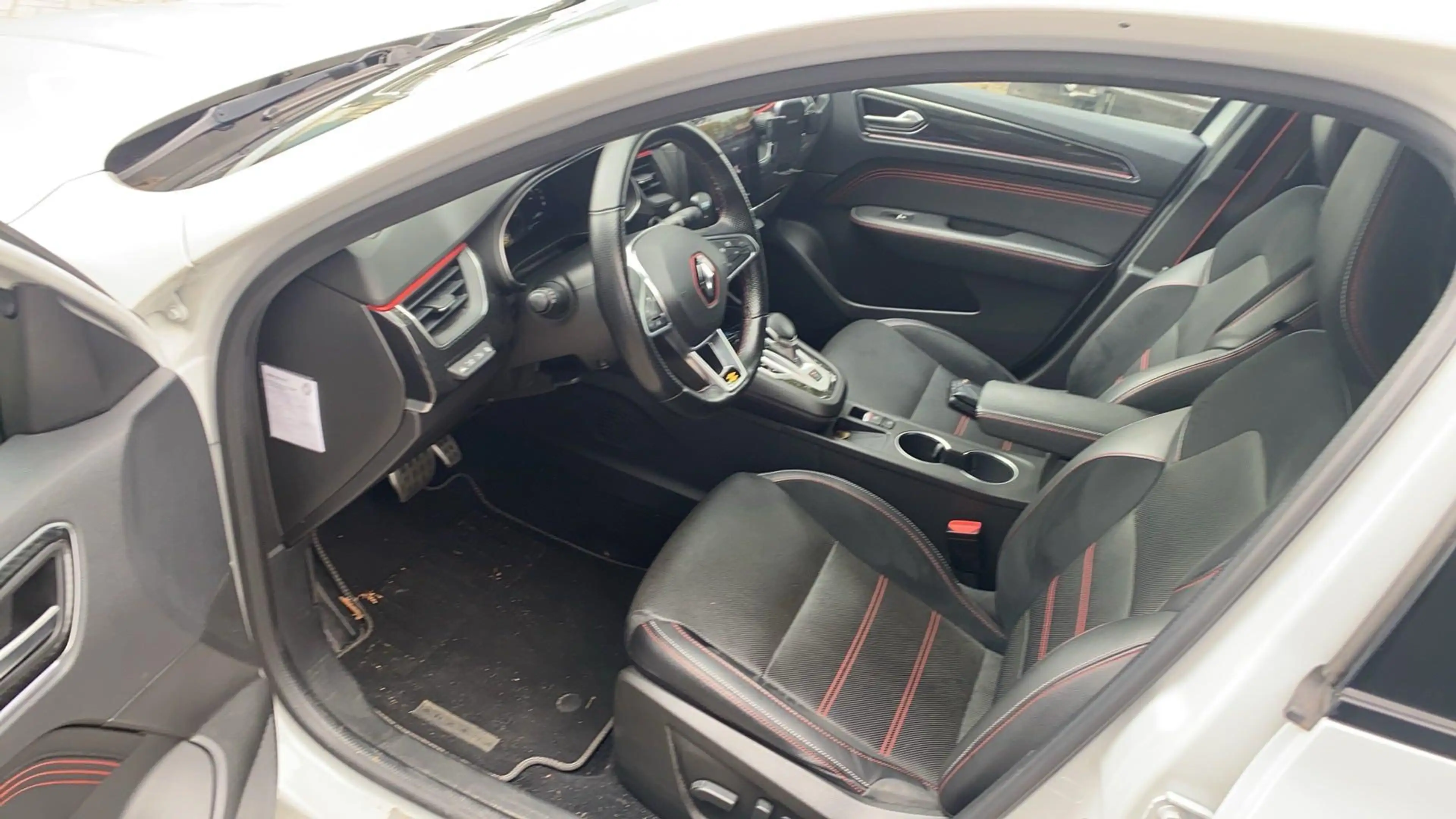 Renault Arkana 1.6 E-Tech Hybrid 145 R.S. Line — photo 7