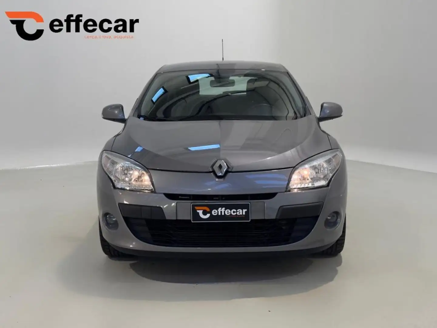 Renault Megane Mégane 1.5 dCi 110CV NEOPATENTATI Grau - 2