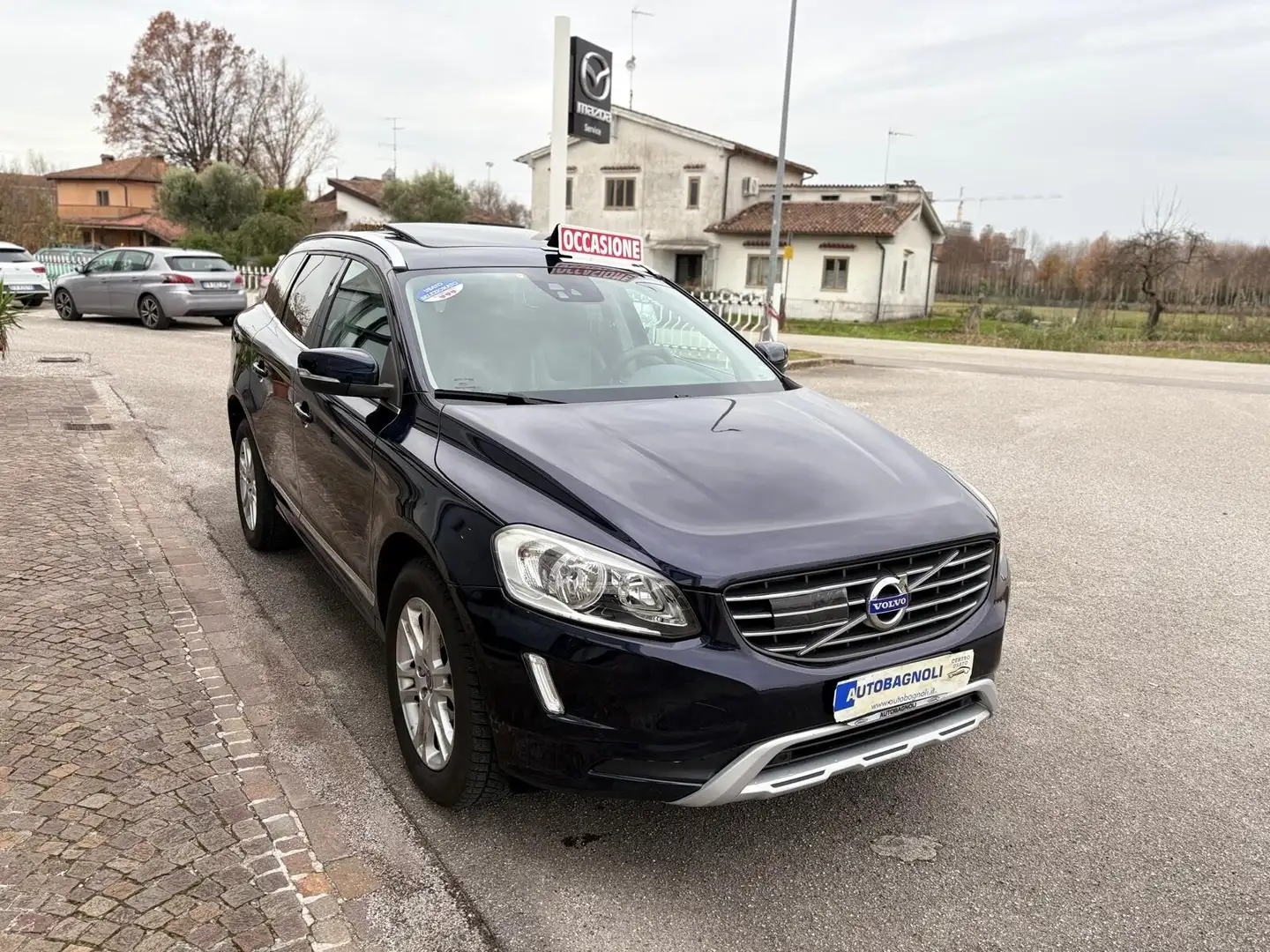 Volvo XC60 SUMMUM D4 AWD Geartronic Bleu - 2