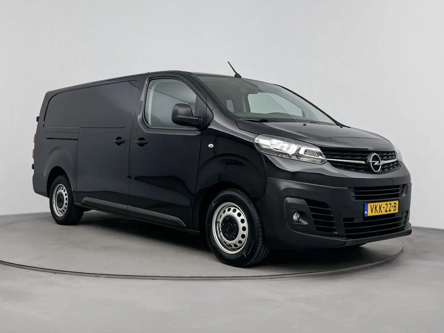 Opel Vivaro 2.0 CDTI 120 pk Automaat L3H1 Dubbel CabineEdition Zwart - 2