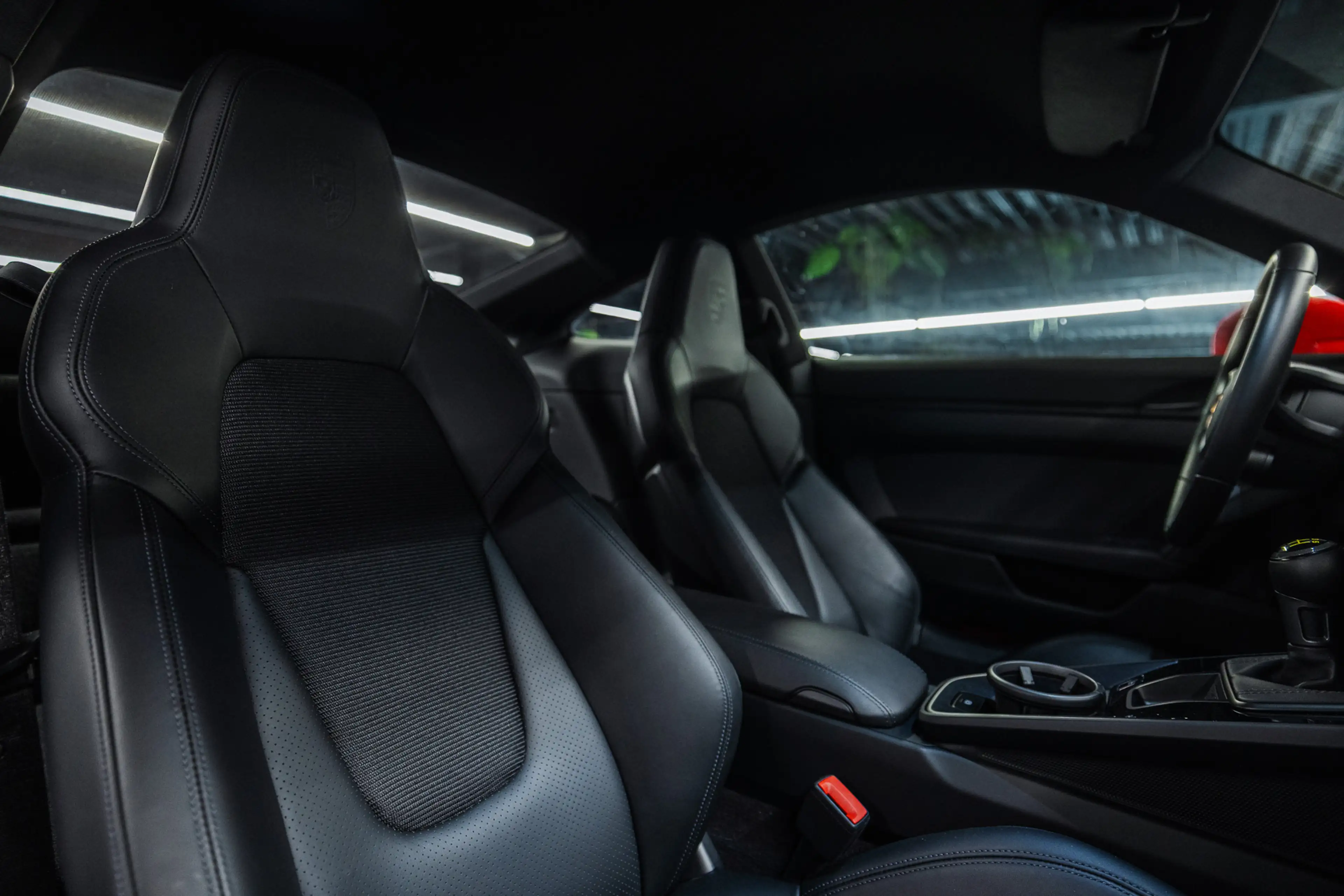 Porsche 992 4.0 GT3 Touring Btw auto, (€ 164.871,00 Ex B.T.W) — photo 4