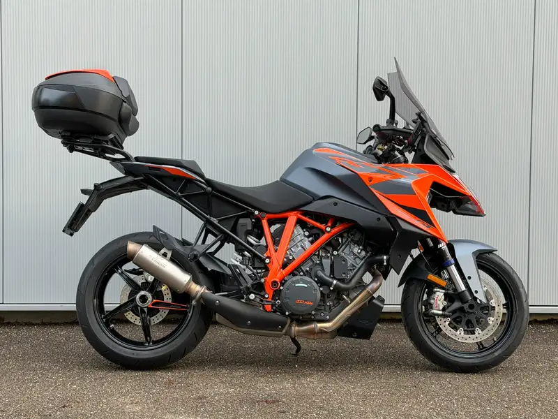KTM 1290 Super Duke GT