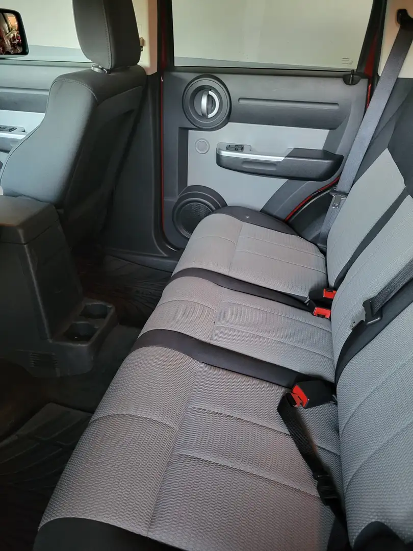 Dodge Nitro Nitro 2.8 L4 crd 16v SE 4wd dpf Rosso - 2