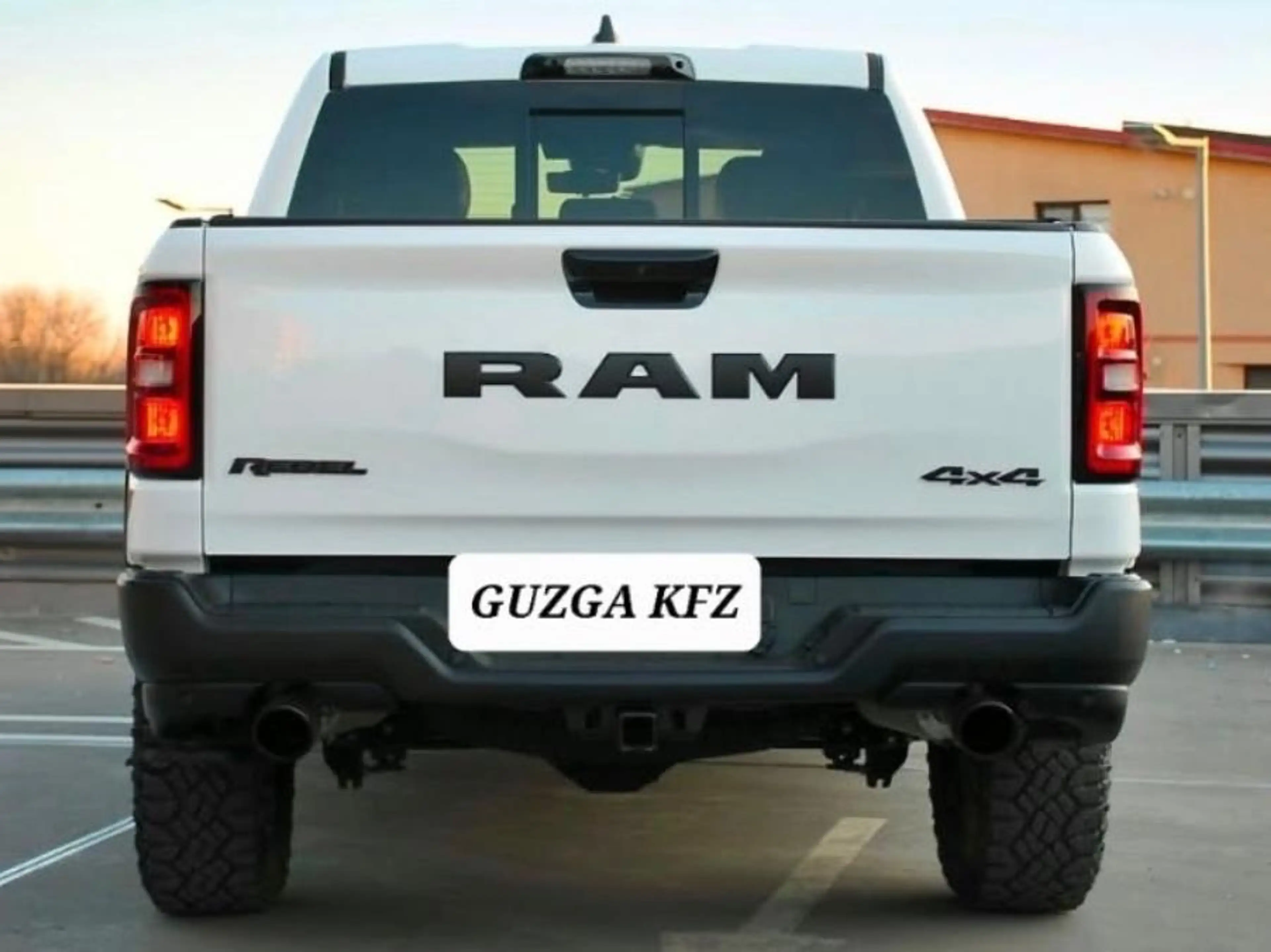 Dodge RAM Rebel 1500 4x4 — photo 6