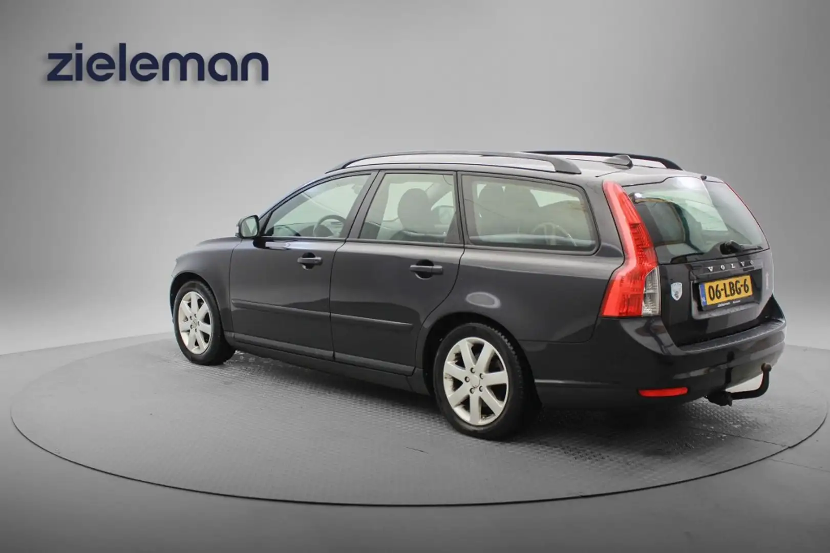 Volvo V50 1.6D Sport - Clima, Cruise, Half Leer, Trekhaak Negro - 2