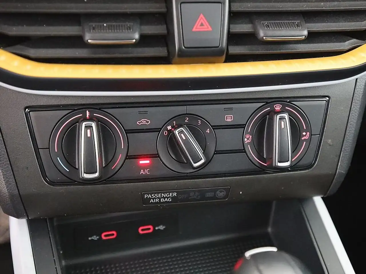SEAT Arona 1.0 TSI Style Aut LED ASSIST TEMPOMAT PDC 16