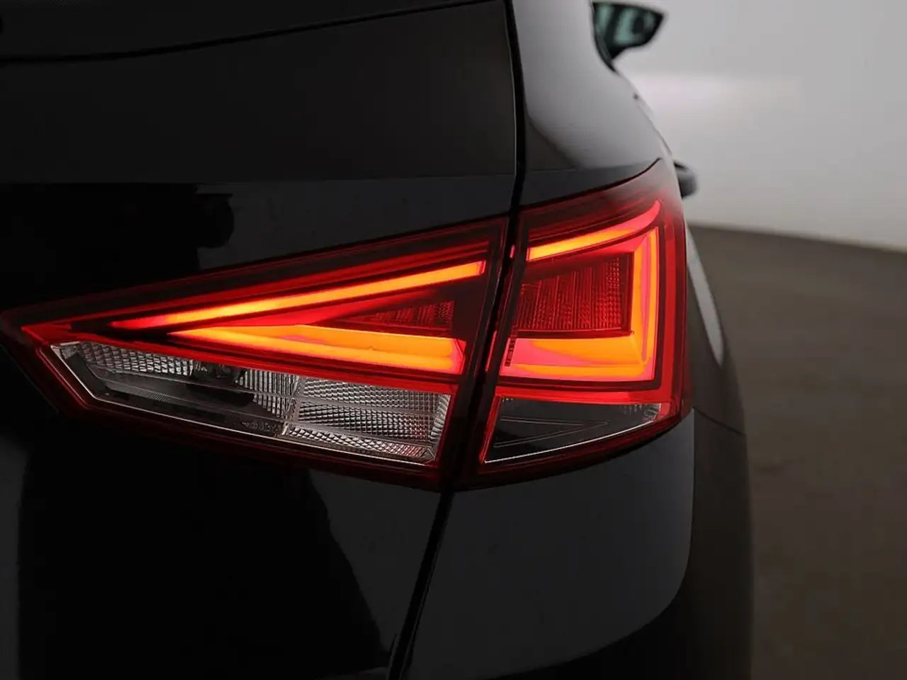 SEAT Arona 1.0 TSI Style Aut LED ASSIST TEMPOMAT PDC 9