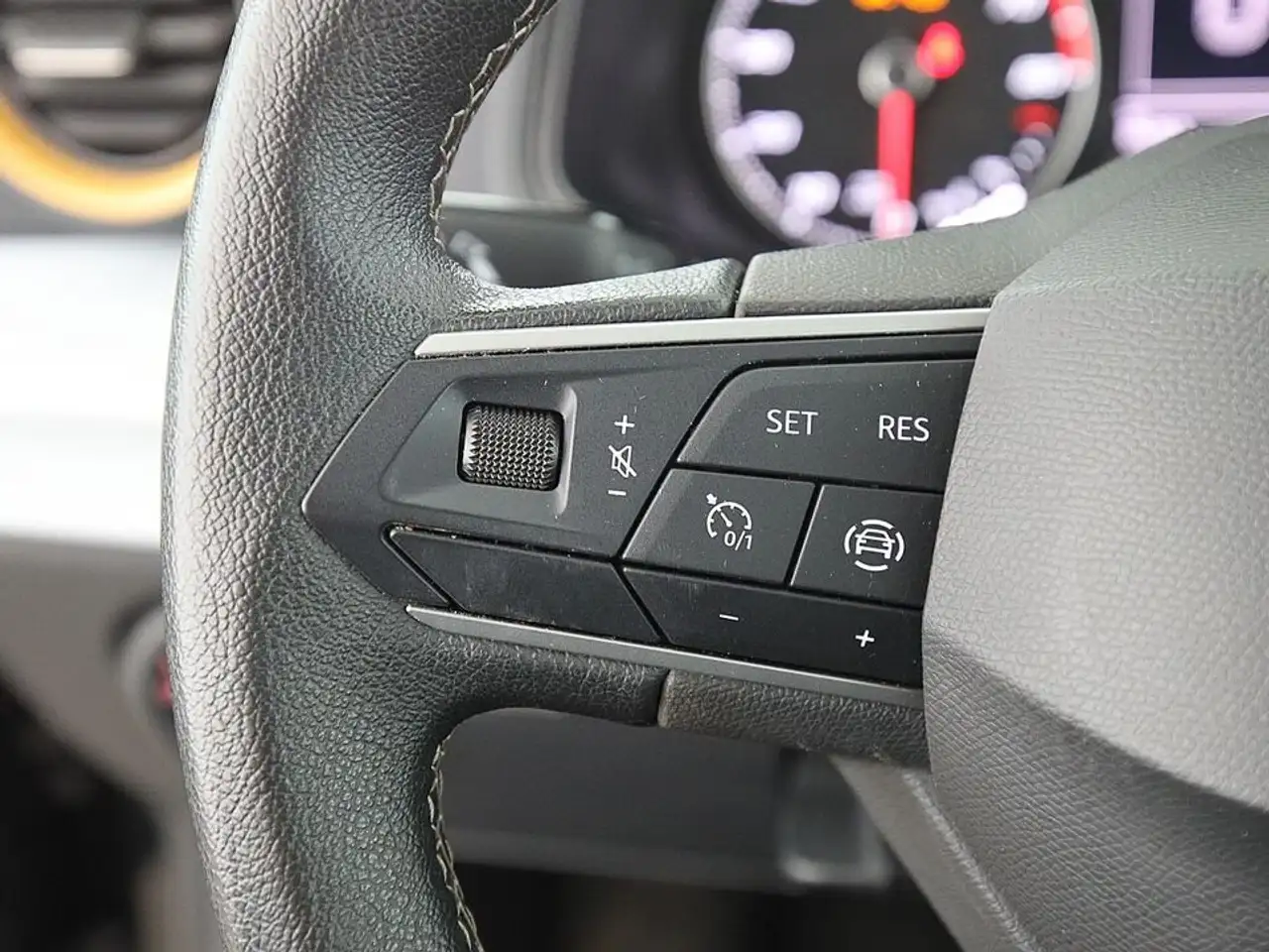 SEAT Arona 1.0 TSI Style Aut LED ASSIST TEMPOMAT PDC 20