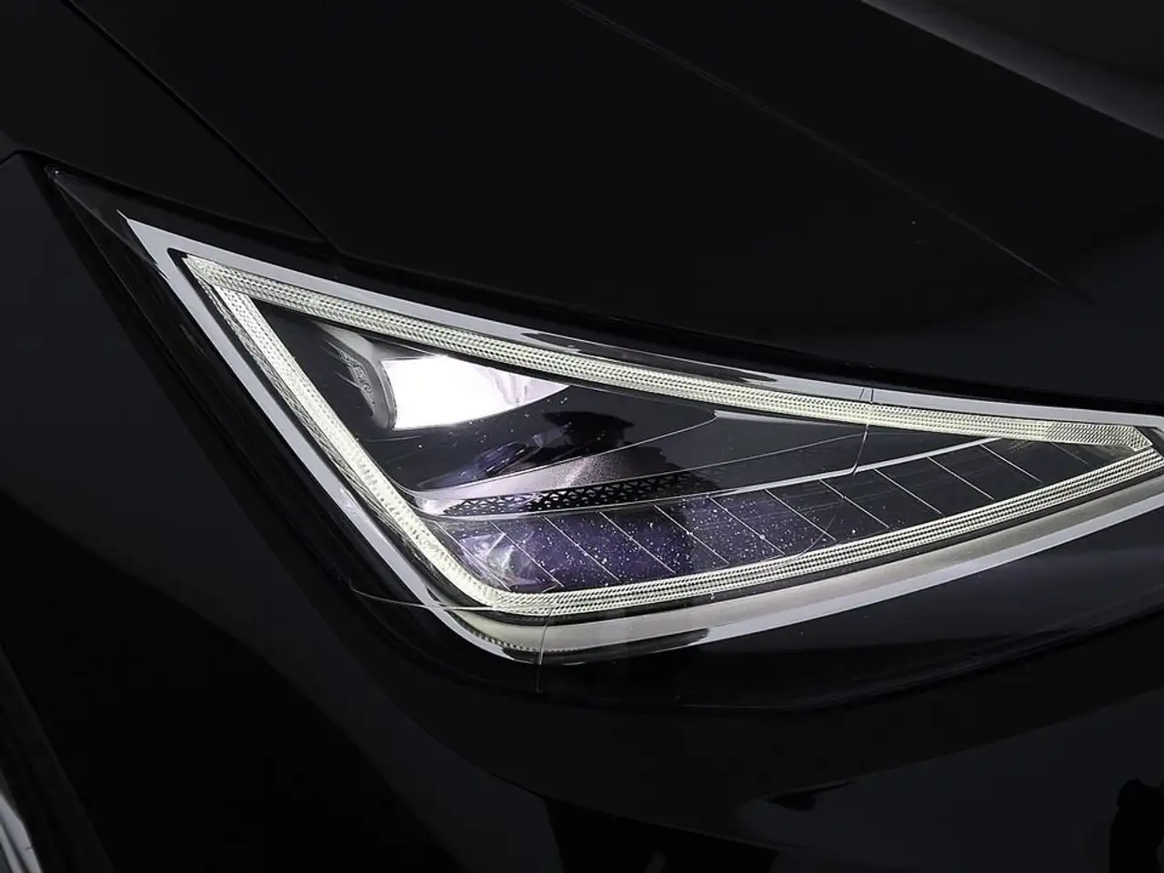 SEAT Arona 1.0 TSI Style Aut LED ASSIST TEMPOMAT PDC 10