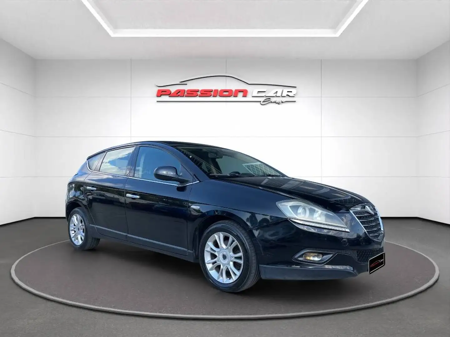 Lancia Delta 1.4 tjt Argento 150cv Zwart - 1