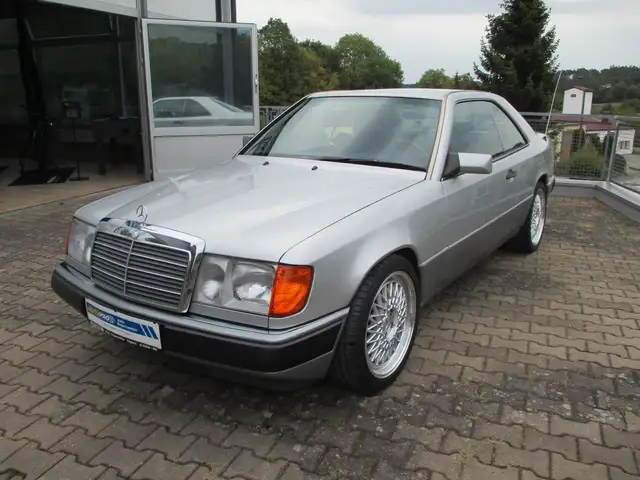 Mercedes-Benz 220 Coupe W124 H-Abnahme