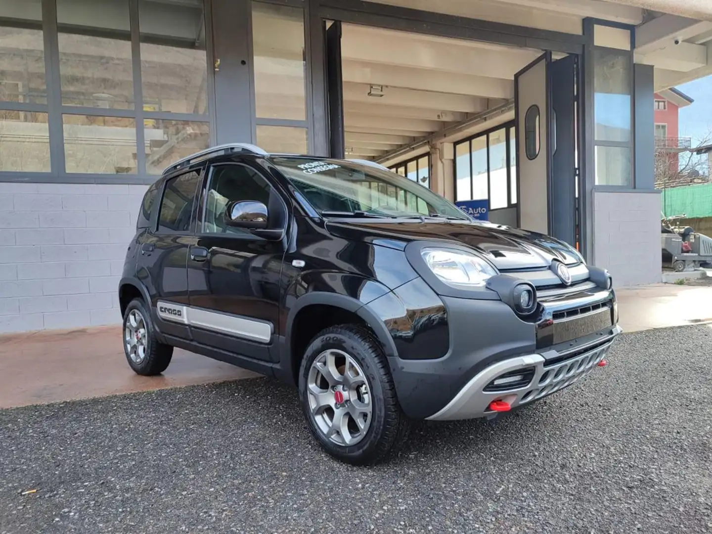 Fiat Panda Cross 0.9 TwinAir Turbo S&S 4x4 Zwart - 1