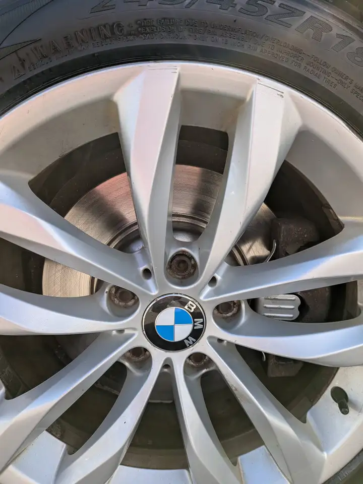 BMW 5 Series снимка BMW 5 Series