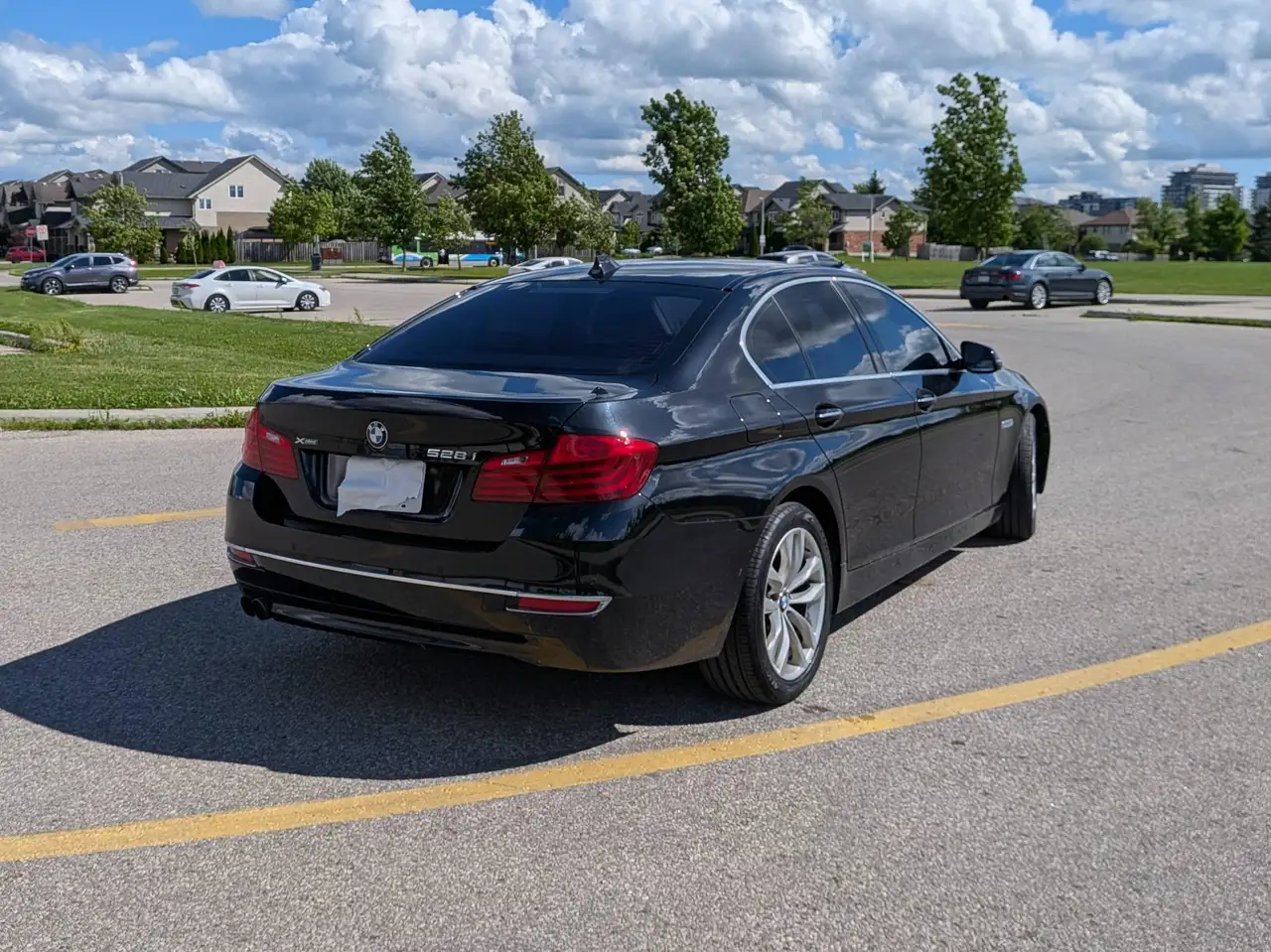BMW 5 Series снимка BMW 5 Series