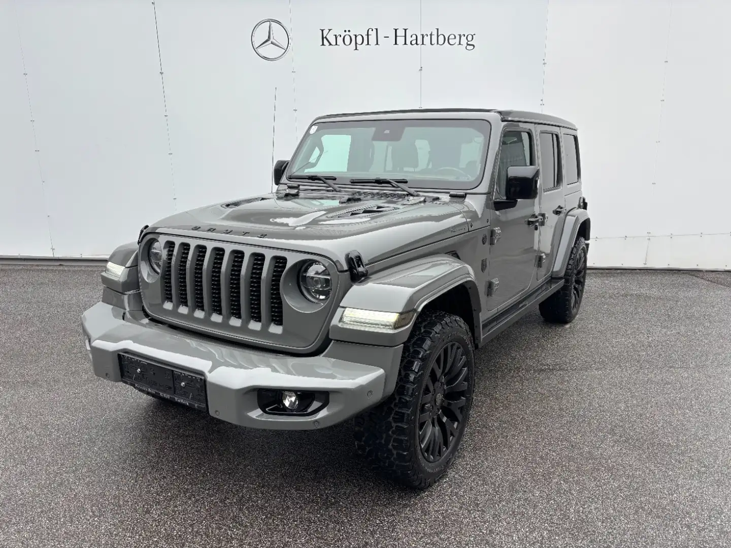 Jeep Wrangler UNLIMITED Sahara BRUTE Umbau Grau - 2