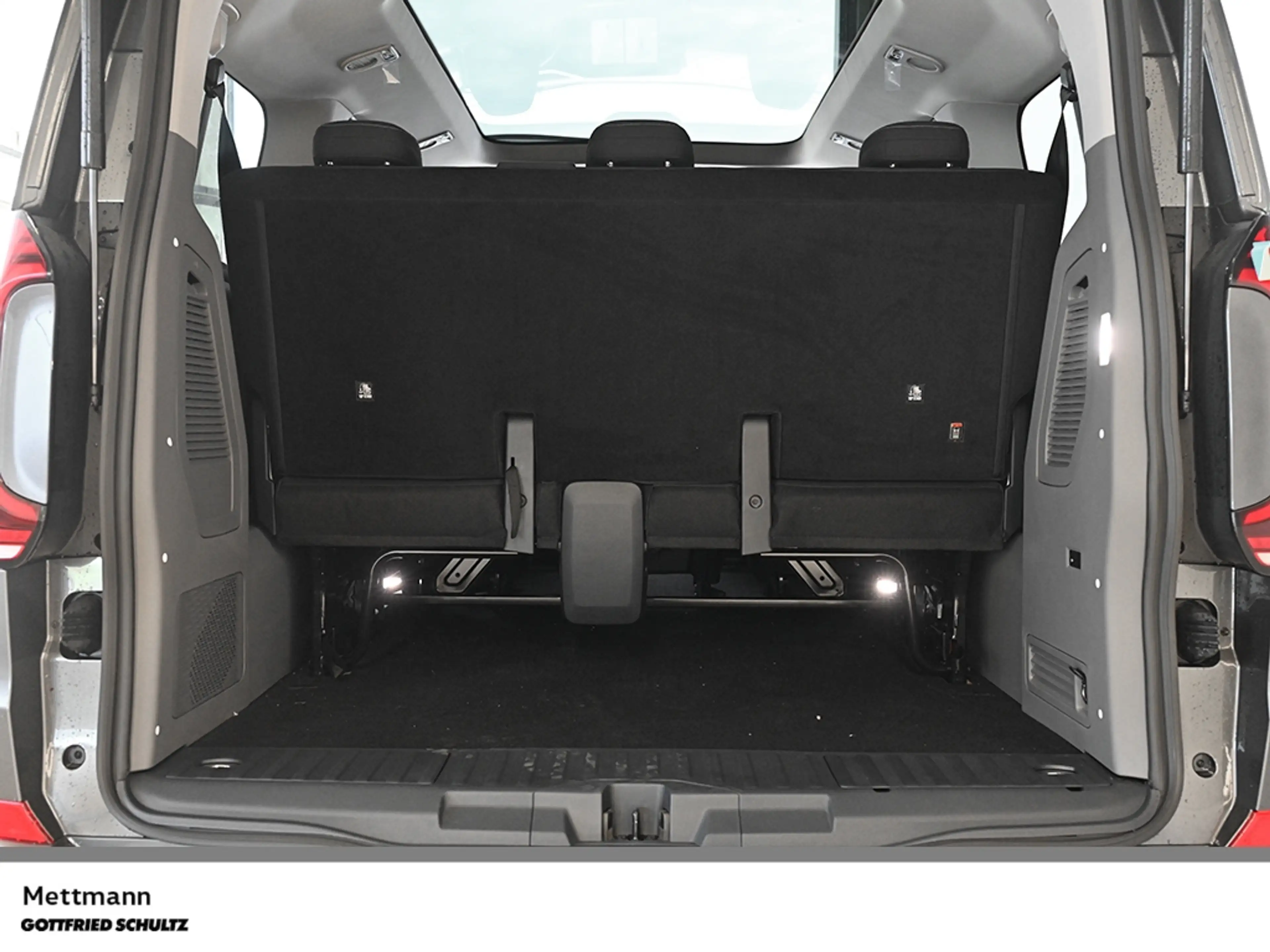 Volkswagen T7 Caravelle Life 2 0 l TDI DSG LED AHK ACC PANO KEYLESSfür Sie — photo 9