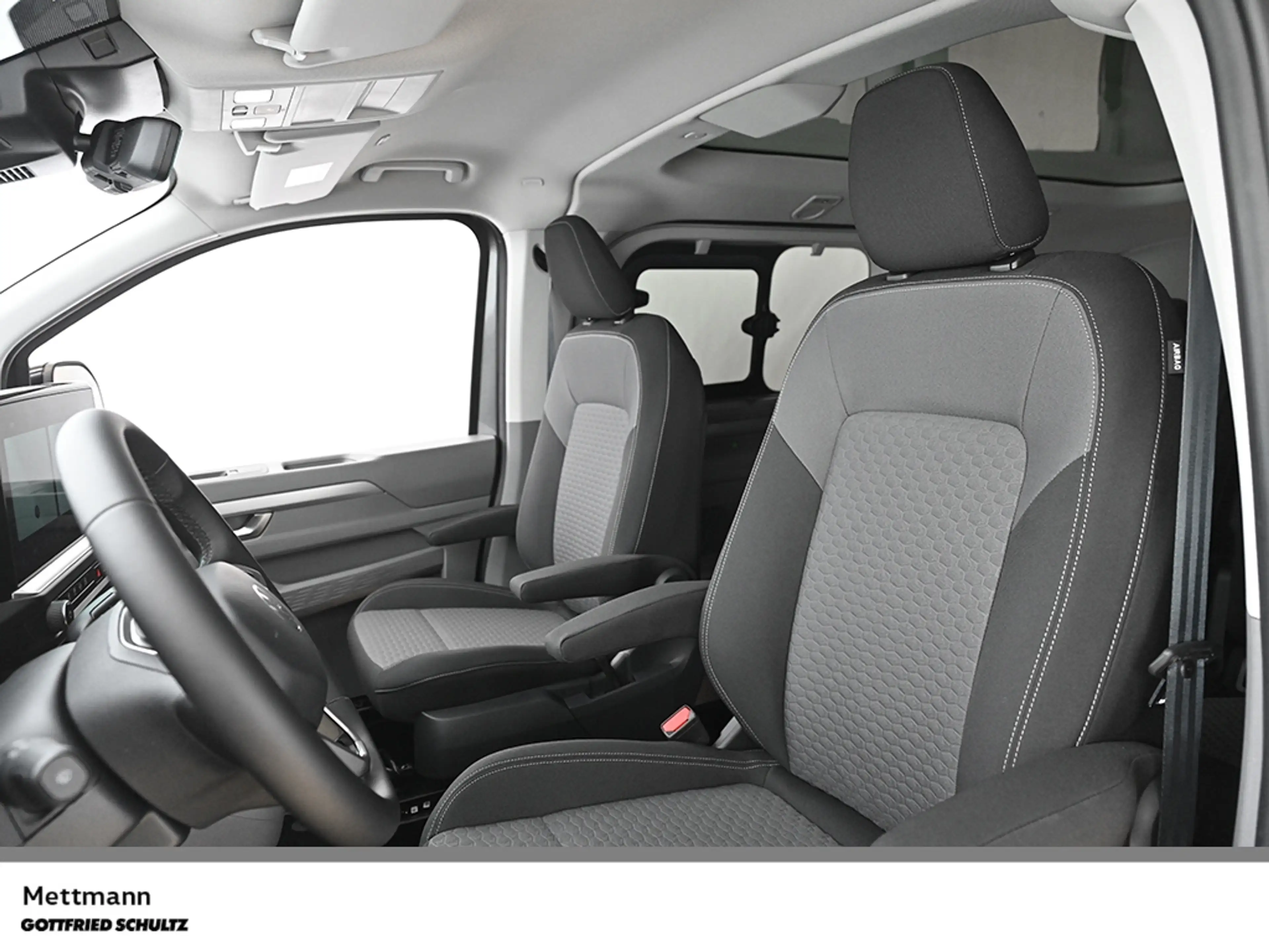 Volkswagen T7 Caravelle Life 2 0 l TDI DSG LED AHK ACC PANO KEYLESSfür Sie — photo 10