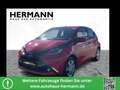 Toyota Aygo 1.0 x-play touch *CAM*LED*LM*KAM Rood - thumbnail 1