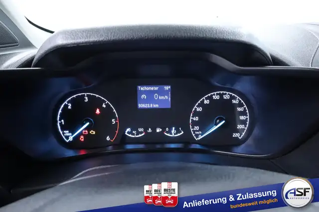 Ford Transit Connect view 19