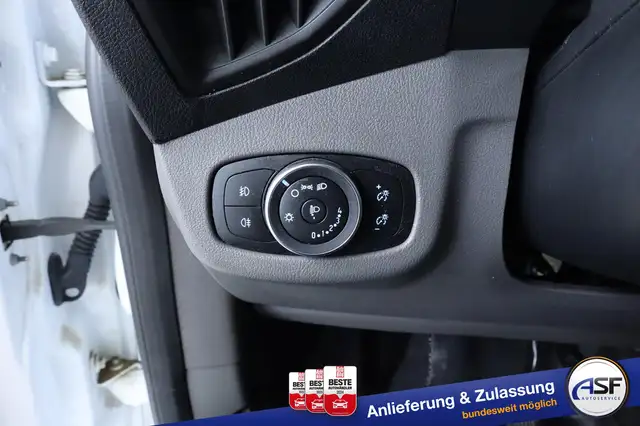 Ford Transit Connect view 17
