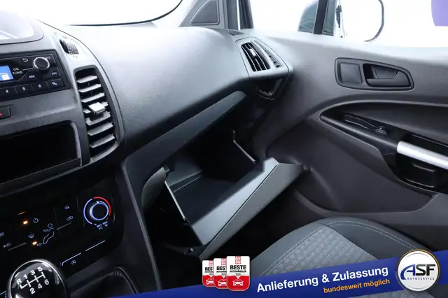Ford Transit Connect view 23
