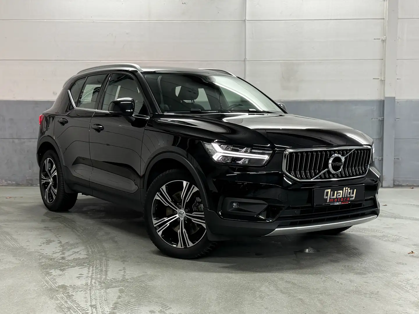 Volvo XC40 XC40 T5 // Inscription // PLUG-IN // LEDER// CAMER Noir - 1