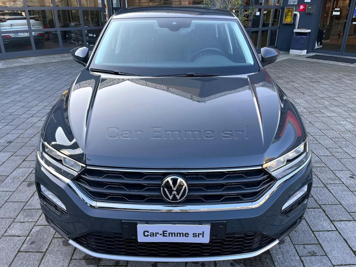 Volkswagen T-Roc 1.0 TSI Business Navi 110CV Gris - 2