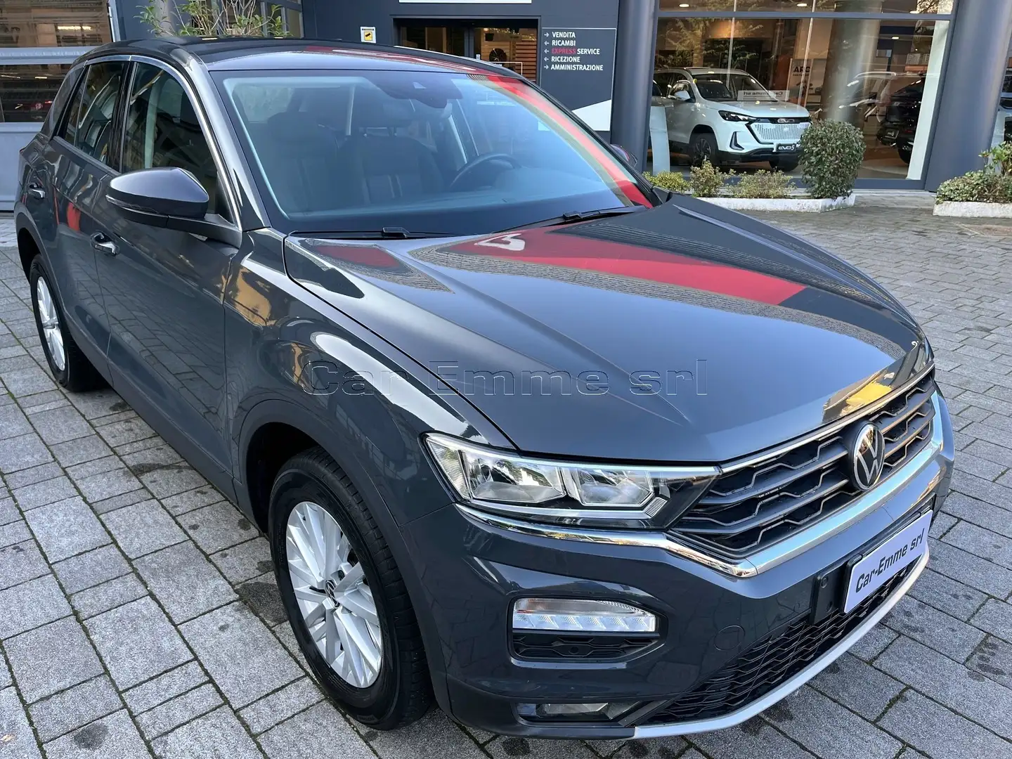 Volkswagen T-Roc 1.0 TSI Business Navi 110CV Gris - 1