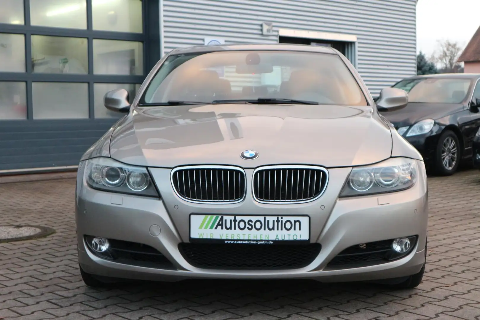 BMW 330 i *XENON*SCHIEBEDACH*KEYLESS*NAVI-PROF.*PDC* Bronce - 2