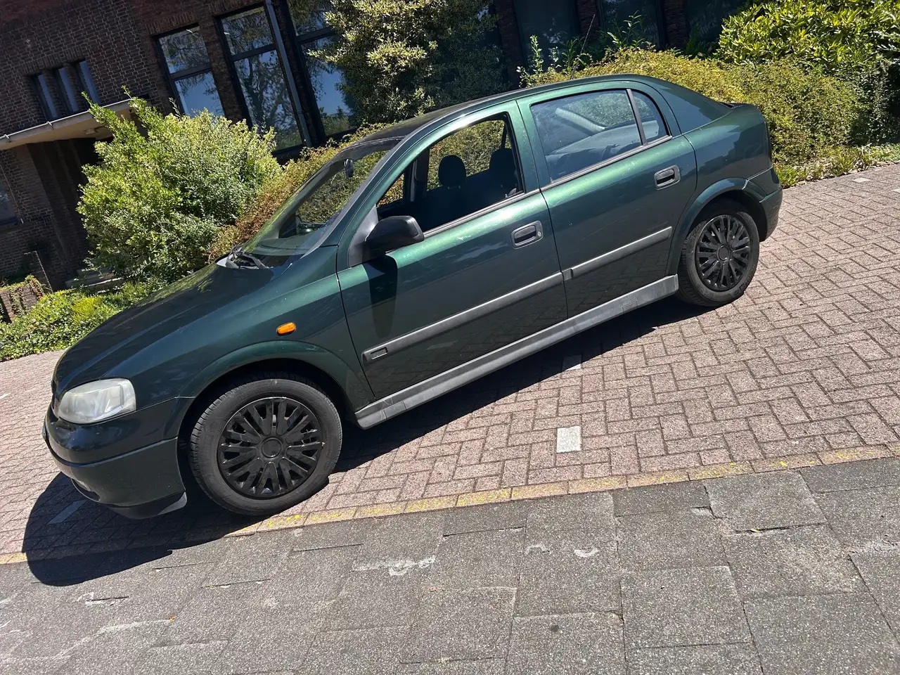 Opel Astra 1.6 Sport, foto 1