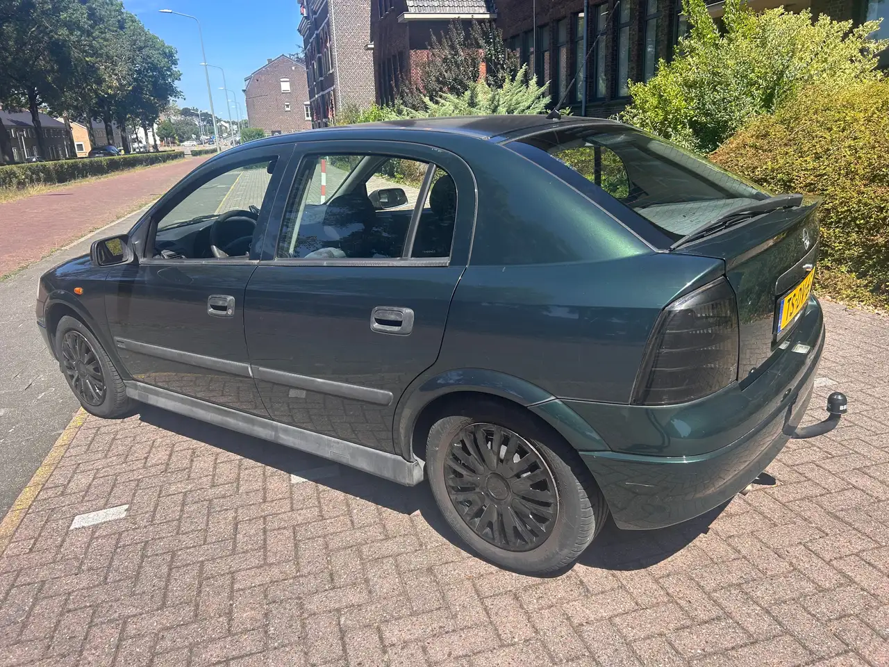 Opel Astra 1.6 Sport, foto 8