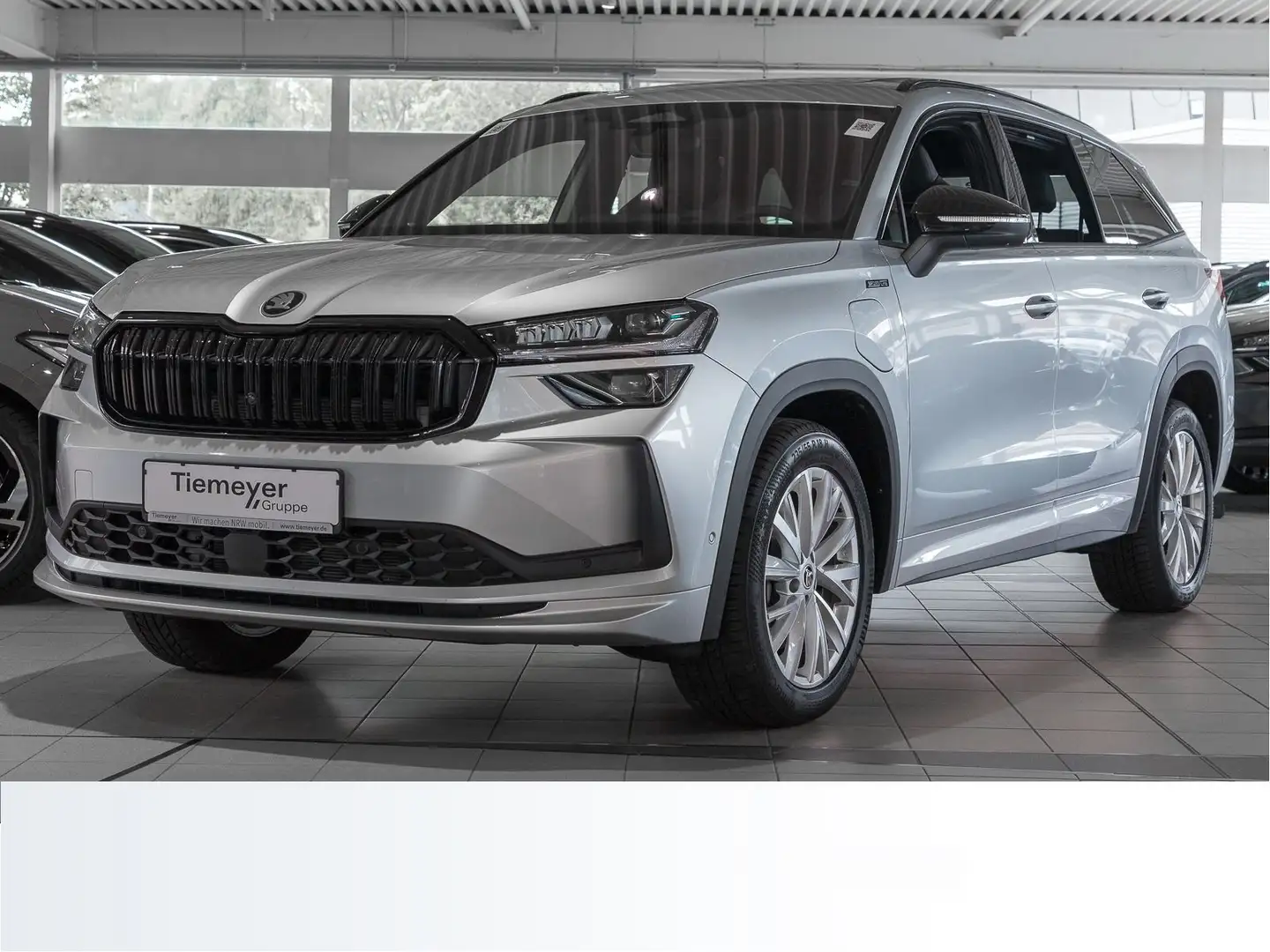 Skoda Kodiaq iV SPORTLINE PANO LM20 AHK HuD Silber - 2