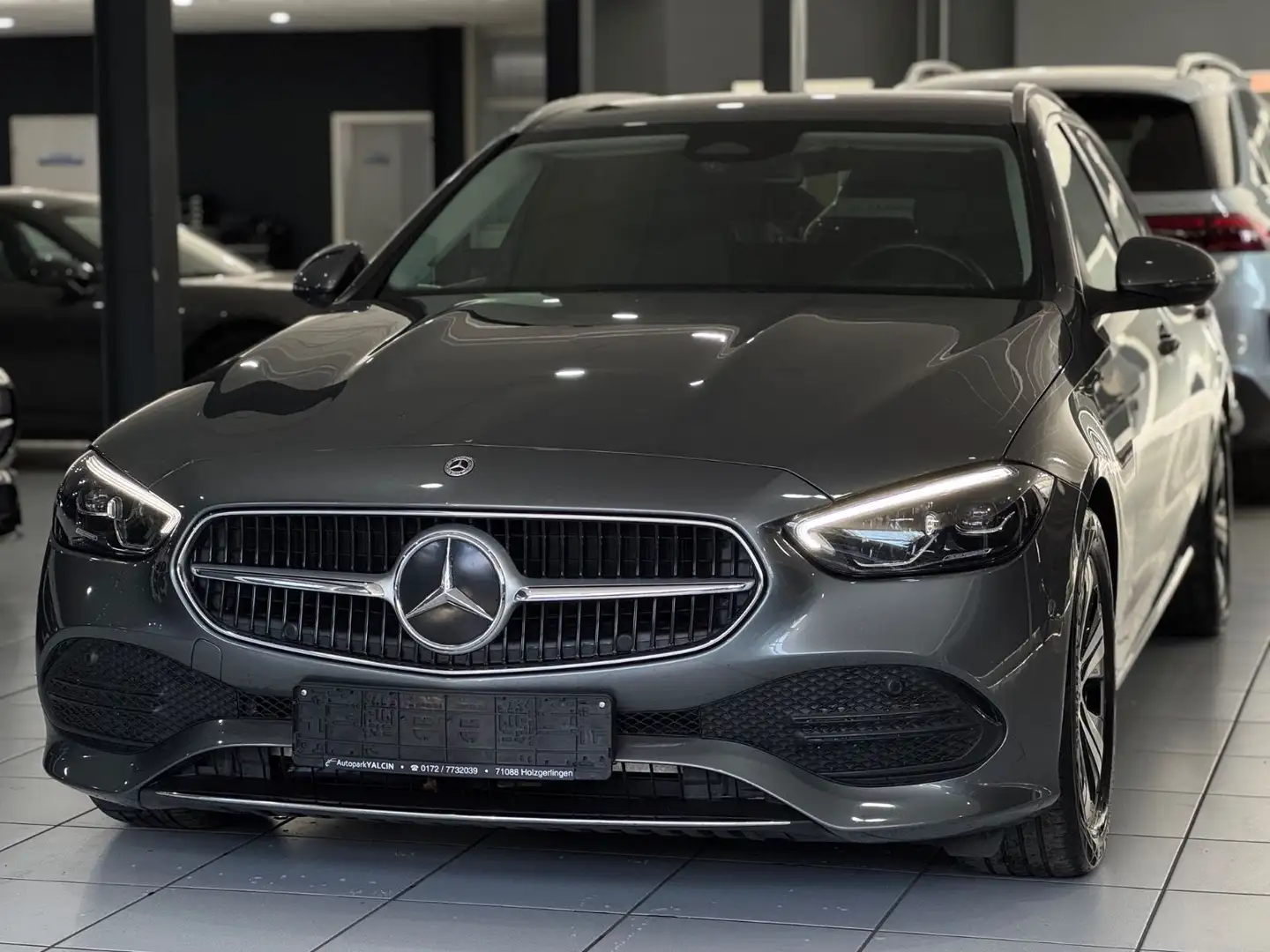 Mercedes-Benz C 200 d T *AVANTG.*AMBI-L*RCAM*KLIMAA.*SPUR/TOTW* Gris - 1