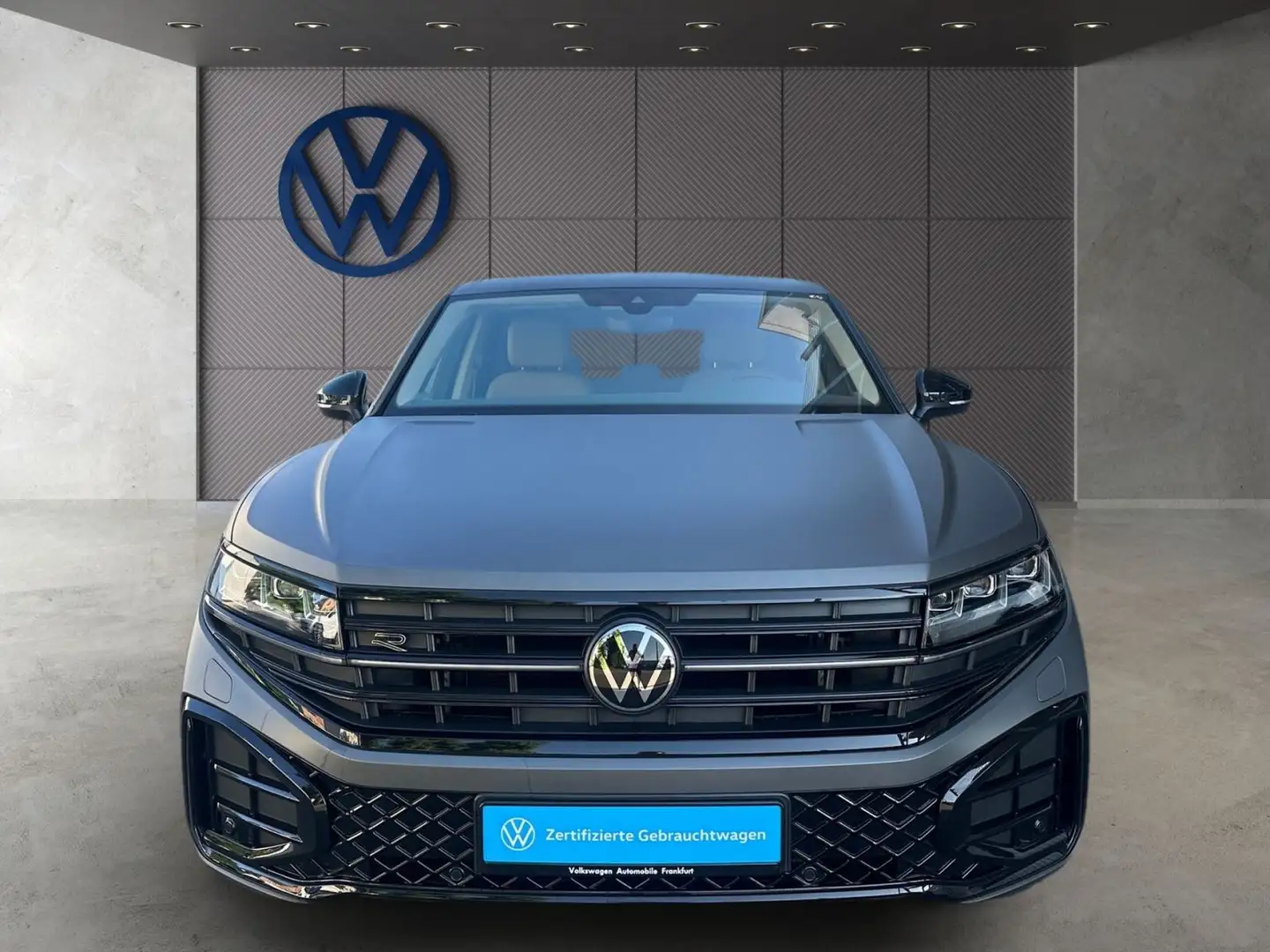 Volkswagen Touareg 3.0 TDI tiptronic 4Motion R-Line Navi IQ Grau - 2