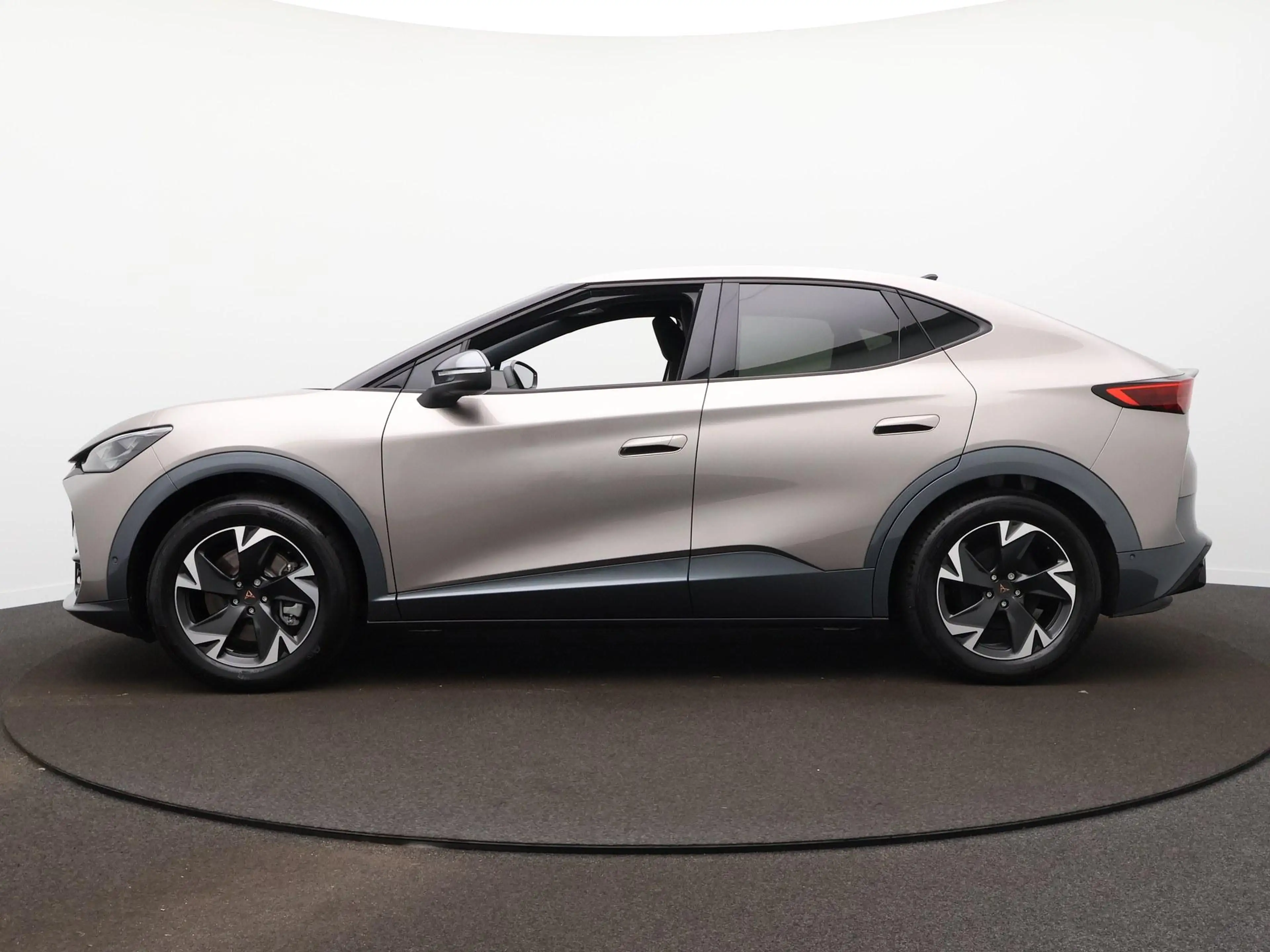 CUPRA Tavascan Business 82 kWh 286pk — photo 8