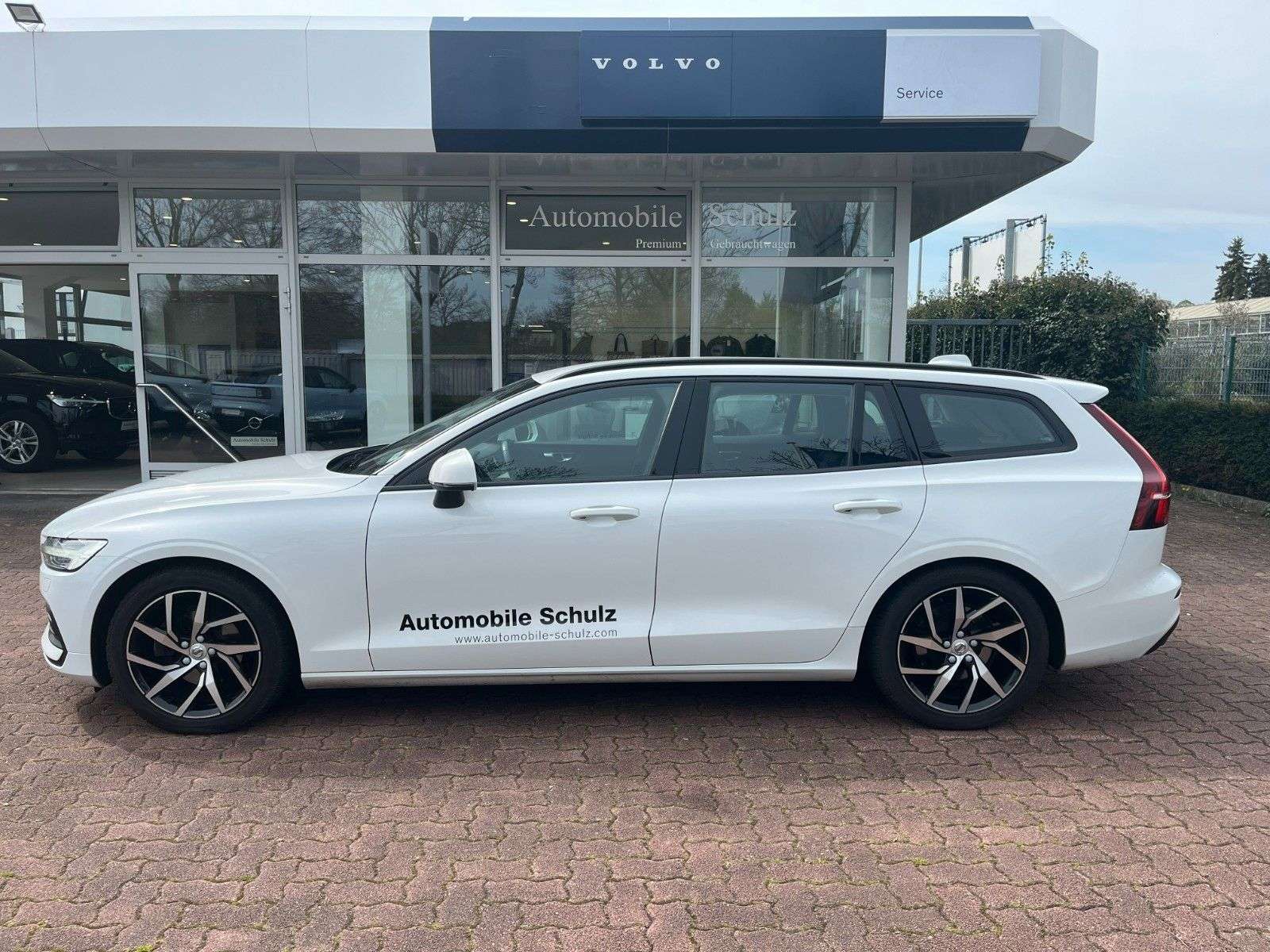 Second hand Volvo V60 2.0 D4