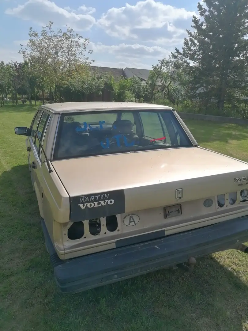 Volvo 744 Diesel - 2