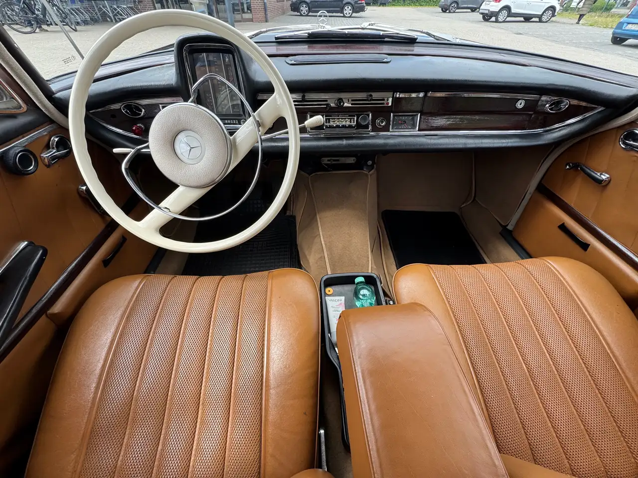 Mercedes-Benz 220 SEB W111, foto 9