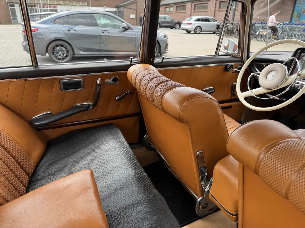 Mercedes-Benz 220 SEB W111, foto 11