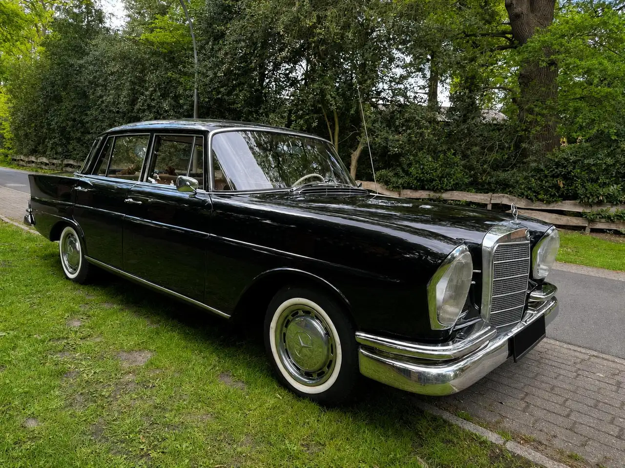 Mercedes-Benz 220 SEB W111, foto 3