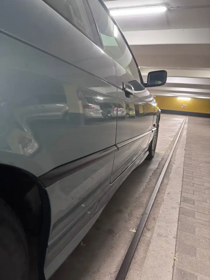 BMW 320i, foto 9
