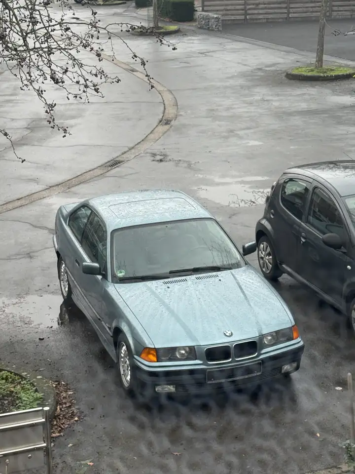 BMW 320i, foto 5