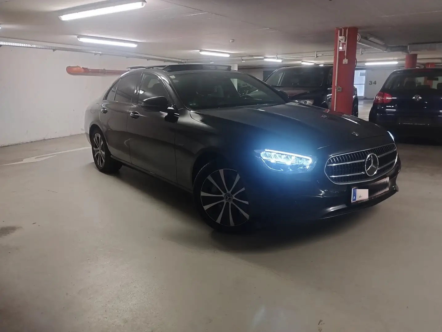 Mercedes-Benz E 300 E 300 de (213.016) Schwarz - 2