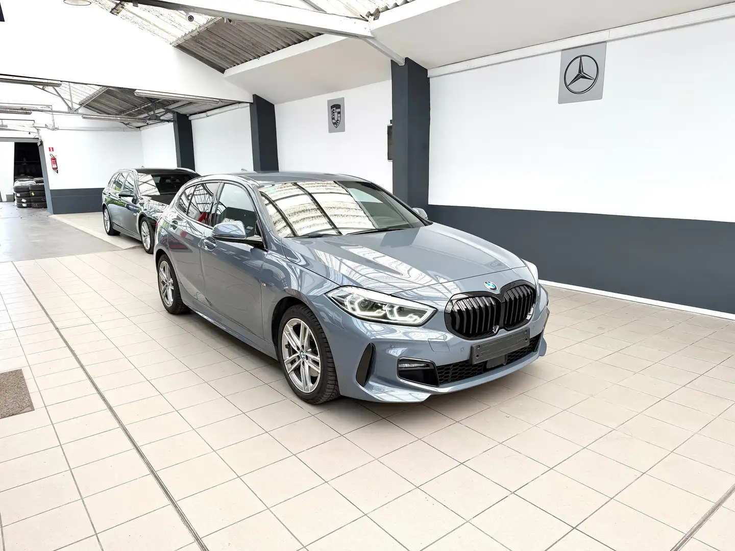 BMW 116 dA M Sport Edition "117.000Km" Carnet BMW Euro 6d Gris - 2