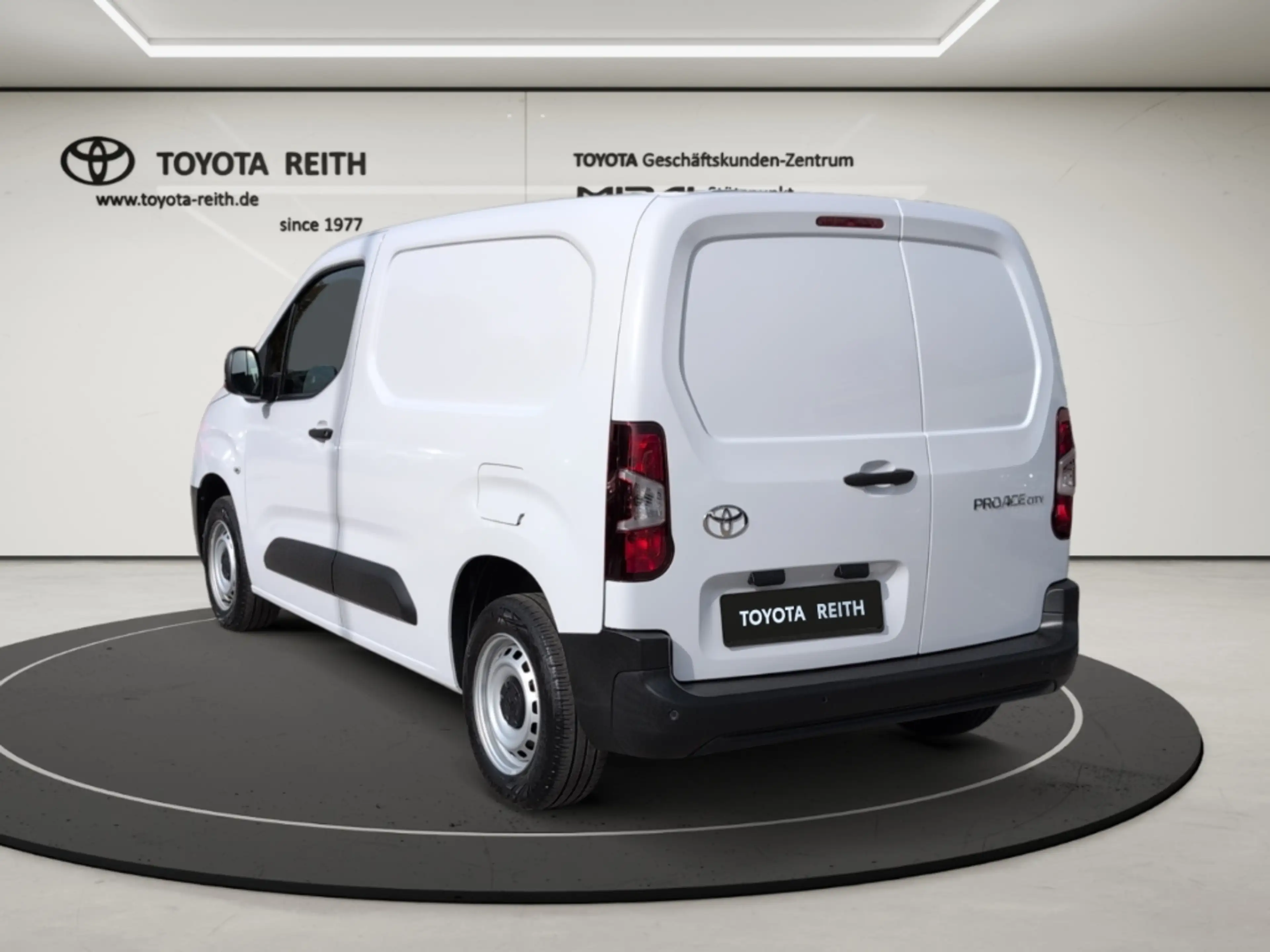 Toyota Proace City 1.5 L1 Meister Navi LED Apple CarPlay Android Auto — photo 3
